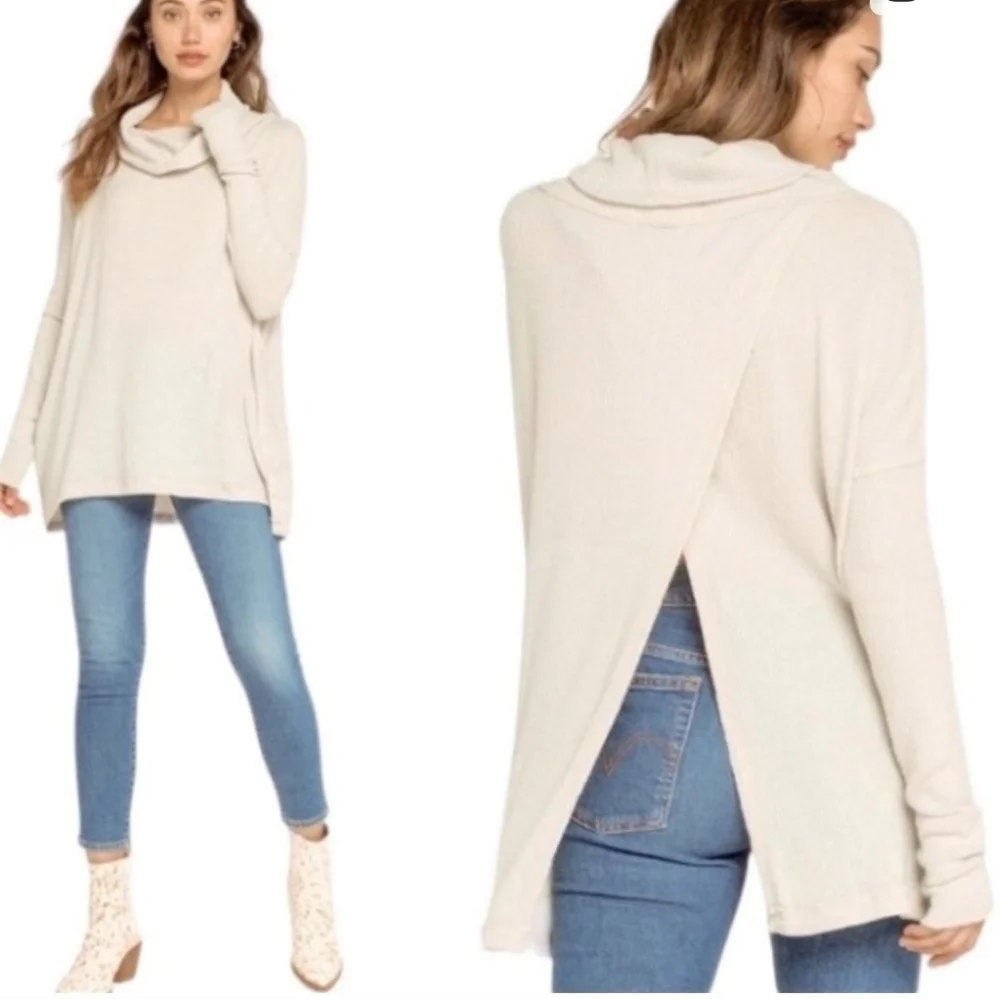 NWT We The Free‎ Split Back Juicy Ribbed Cream Cowl Sweater Oversized Size XS